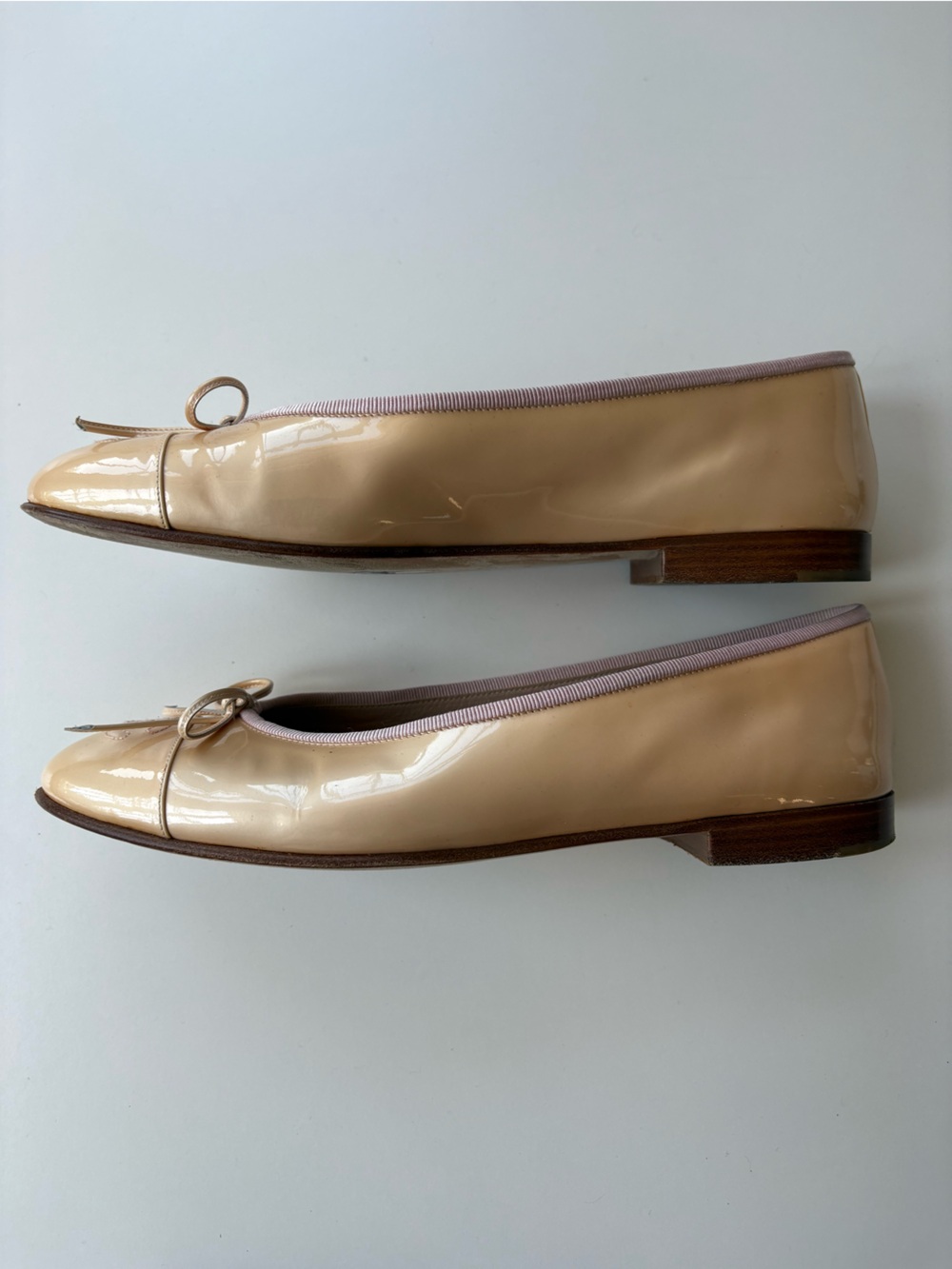 CHANEL Beige Patent Leather Bow Ballet Flats - Picture 3 of 6